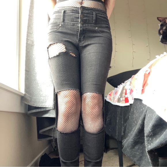 BLACK GRUNGE RIPPED JEANS - Picture 3 of 6